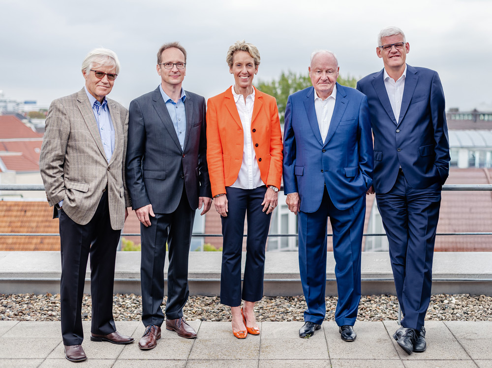 v.l.n.r.: Kfm. Lothar Wulff, Dipl.-Ing. Alexander Klonz, Kffr. Antonia Heiming, Klaus Groth, Kfm. Thomas Groth